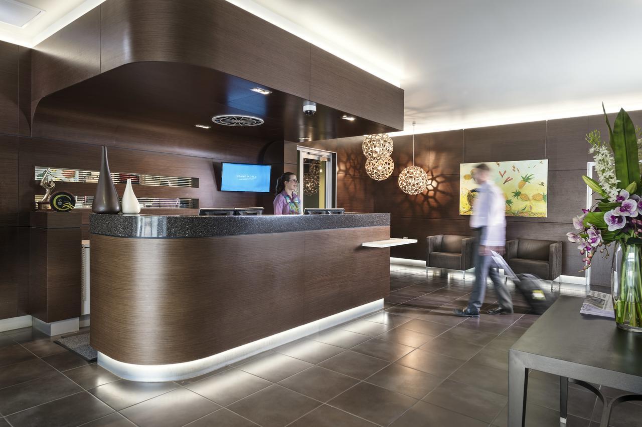 Grand Hotel And Apartments Townsville Exterior foto