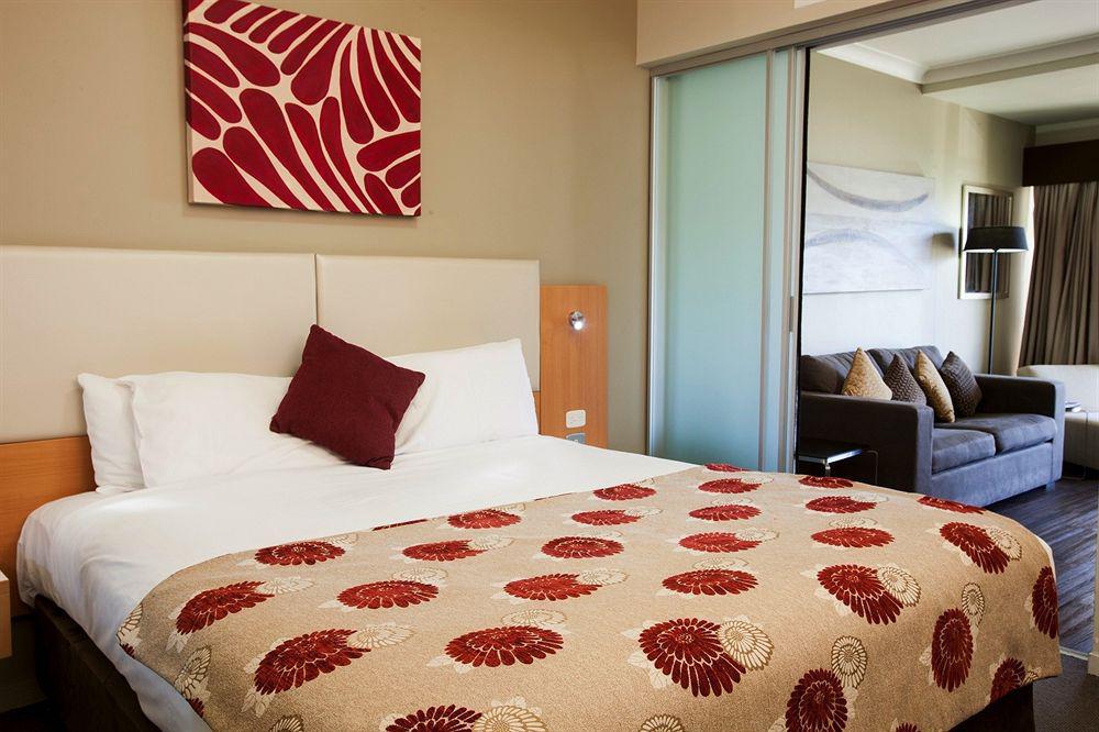 Grand Hotel And Apartments Townsville Exterior foto